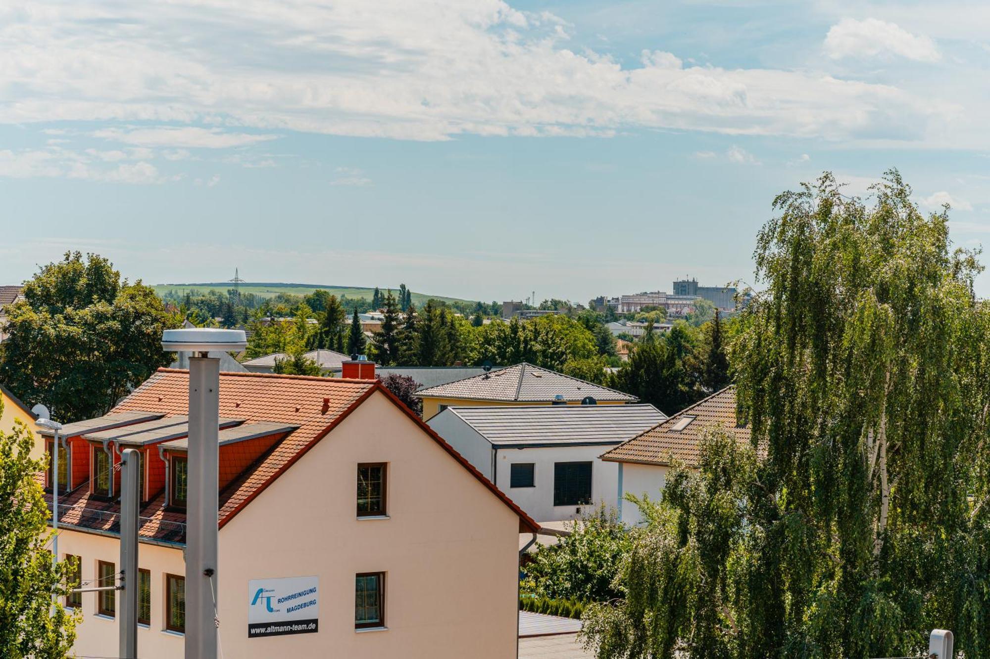 Zentrale Wohlfuehlwohnung - Ideal Fuer Ihren Urlaub Oder Die Geschaeftsreise Magdeburg Dış mekan fotoğraf